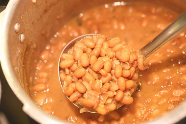 Lezzetli yemekler, organik fasulye pişirmek. 