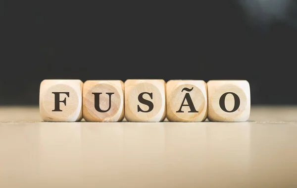 브라질 포르투갈어 Fusion 이라는 단어는 입방체로 있습니다 — 스톡 사진