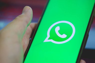 Brasilia, Federal Bölge, Brezilya. Nisan 12, 2023. Akıllı telefon ekranında bir Whatsapp uygulaması logosu 