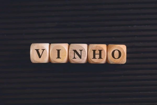 Iscrizione Vino Portoghese Brasiliano Scritta Cubi Legno Fondo Nero — Foto Stock