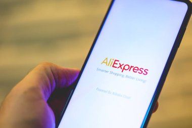 Brasilia, Federal Bölge, Brezilya - Nisan 2023. Akıllı telefon ekranında ekspres uygulama logosu
