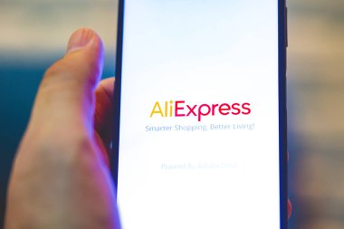 Brasilia, Federal Bölge, Brezilya - Nisan 2023. Akıllı telefon ekranında ekspres uygulama logosu