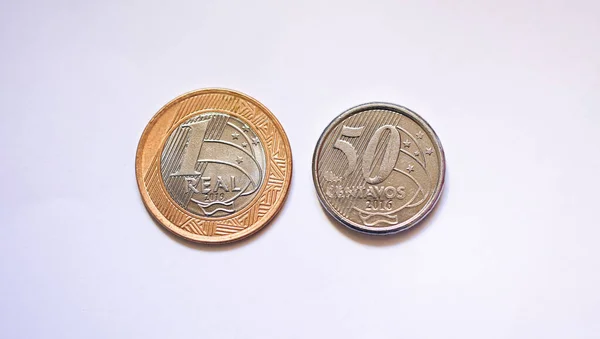 Монеты Бразилии Сером Фоне Крупным Планом — стоковое фото