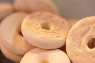 Lezzetli taze kurabiyelerin seçici odağı