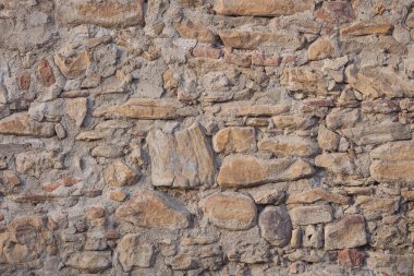 Boş Eski Tuğla Duvar dokusu. Boyanmış Duvar Yüzeyi. Grungy Wide Brickwall 'da. Grunge Red Stonewall arka planı. Zarar görmüş alçılı eski püskü bina cephesi. Soyut Web Afişi. Boşluğu Kopyala.