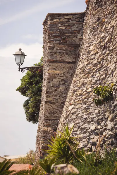 Stara Latarnia Ścianie Stara Latarnia Średniowiecznej Wiosce Kumpli Włoszech — Zdjęcie stockowe