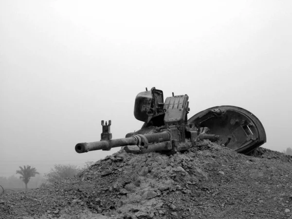 Militärfahrzeug Panzer Auf Schienen Mit Lauf Nach Dem Siegreichen Krieg — Stockfoto