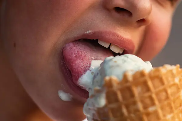 Teenage Boy Eating Snacks Close Snack Sweets Street Food Intermediate — Stock Photo, Image