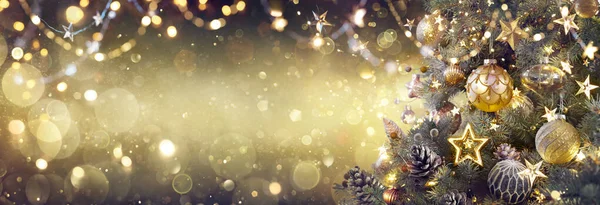 Golden Christmas Tree Baubles Shiny Celebrary Background Εσοδεία Στολίδια Κλαδιά — Φωτογραφία Αρχείου