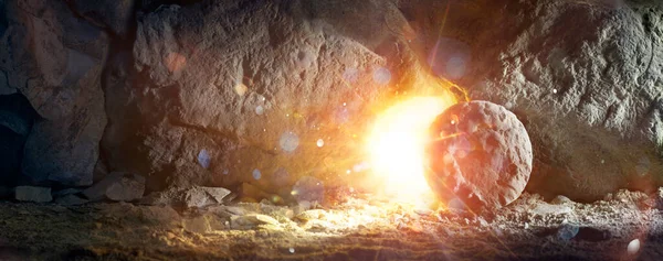Pusty Grób Zmartwychwstanie Jezusa Chrystusa Abstrakcyjnymi Światłami Efektem Rozbłysku — Zdjęcie stockowe