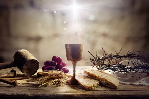 Letztes Abendmahl Jesu Mit Leidensobjekten Kommunion Und Golgatha Heiliger Gral Stockfoto
