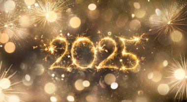 Mutlu yıllar 2025 - Parlayan Arkaplanda Altın Parıldayan Havai fişekler - Yaratıcı Metinli Tatil Billboardları
