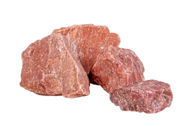 SONY DSC Kırmızı Taşlar, doğa hakkında kolaj oluşturmak için bir saçılma serpiştirilmiştir, dokusu açıkça görülebilir; yapay ışık altında bir stüdyoda fotoğraflanmıştır.