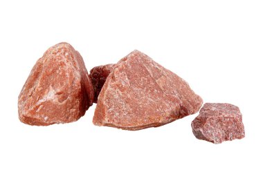 SONY DSC Kırmızı Taşlar, doğa hakkında kolaj oluşturmak için bir saçılma serpiştirilmiştir, dokusu açıkça görülebilir; yapay ışık altında bir stüdyoda fotoğraflanmıştır.