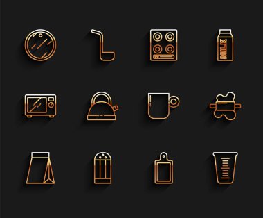 Kahve çekirdeği torbasını ayarlayın. Tuz ölçme tahtası. Mangır ve kahve ikonu saplı. Vektör.