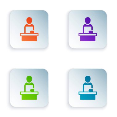 Renkli Haber simgesi beyaz arkaplanda izole edildi. Televizyonda haberler. Haber spikeri yayın yapıyor. Kitlesel medya. Akşam haberleri. Kare düğmelere renkli simgeleri yerleştir. Vektör