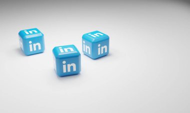 Melitopol, Ukrayna - 21 Kasım 2022: LinkedIn logo simgesi renk arkaplanında izole edildi. Linkedin iş odaklı bir sosyal ağ hizmetidir. Sosyal medya.