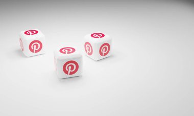 Melitopol, Ukrayna - 21 Kasım 2022: Pinterest logosu renk arkaplanında izole edildi. Pinterest resim paylaşımı için popüler bir sosyal medya uygulamasıdır.