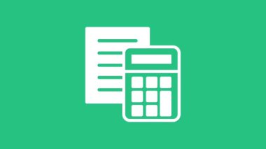Yeşil arkaplanda beyaz hesap makinesi simgesi izole edildi. Muhasebe sembolü. İş hesaplamaları matematik eğitimi ve finans. 4K Video hareketli grafik canlandırması.
