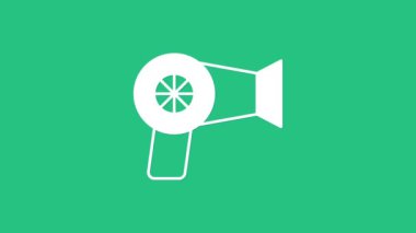 Beyaz saç kurutma ikonu yeşil arka planda izole edildi. Saç kurutma makinesi tabelası. Saç kurutma sembolü. Sıcak hava üflüyor. 4K Video hareketli grafik canlandırması.