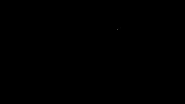 Siyah arkaplanda izole edilmiş karton kutu simgesiyle beyaz çizgi ölçeklendirmesi. Lojistik ve teslimat. Dağıtım paketinin ağırlığı bir ölçekte. 4K Video hareketli grafik canlandırması.