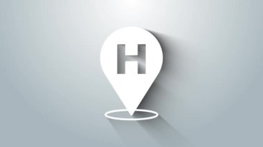 Gri arkaplanda hastane simgesi olan beyaz tıbbi harita işaretçisi. 4K Video hareketli grafik canlandırması.
