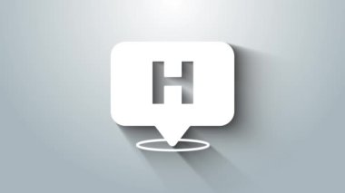 Gri arkaplanda hastane simgesi olan beyaz tıbbi harita işaretçisi. 4K Video hareketli grafik canlandırması.