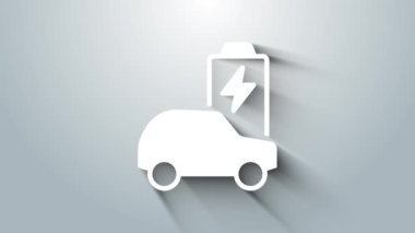Beyaz elektrikli araba ve elektrik kablosu şarj ikonu gri arka planda izole edildi. Yenilenebilir ekolojik teknolojiler. 4K Video hareketli grafik canlandırması.