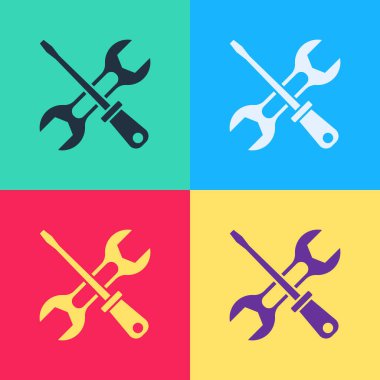 Pop Art Tornavida ve İngiliz anahtarı anahtarı anahtar simgesi renk arkaplanında izole edildi. Servis aracı sembolü. Vektör.