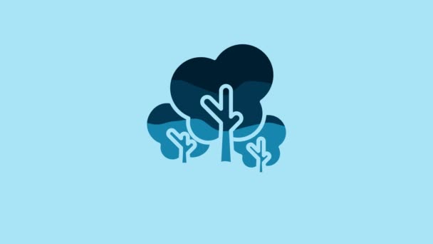 青色の背景に隔離された青い木のアイコン 森のシンボル 4Kビデオモーショングラフィックアニメーション — ストック動画