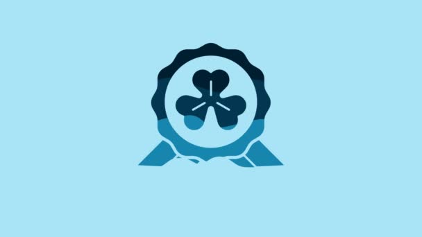 Blue Medal Four Leaf Clover Icon Isolated Blue Background Happy — 图库视频影像