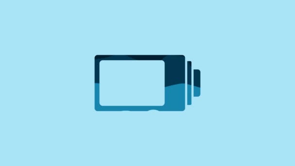 蓝色电池充电电平指示器图标隔离在蓝色背景上 4K视频运动图形动画 — 图库视频影像