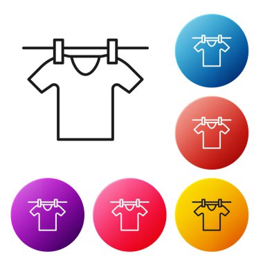 Siyah çizgi kurutma simgesi beyaz arkaplanda izole edildi. Temiz gömlek. Çamaşırları çamaşır mandallarıyla iple yıka. Kıyafet bakımı ve düzenlilik. Renkli daire düğmelerini ayarlayın. Vektör.