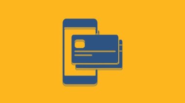 Mavi cep telefonu ve kredi kartı ikonu turuncu arka planda izole edilmiş. Akıllı telefon çevrimiçi ödeme konsepti. NFC ödemesi. Aktarım simgesi. 4K Video hareketli grafik canlandırması.