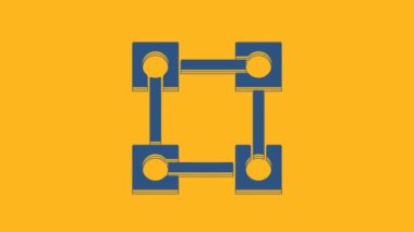 Mavi Blockchain teknolojisi ikonu turuncu arka planda izole edildi. Kripto para birimi verileri. Soyut geometrik blok zincir ağ teknolojisi işi. 4K Video hareketli grafik canlandırması.