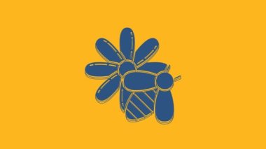 Mavi Arı ve çiçek ikonu turuncu arka planda izole edilmiş. Tatlı doğal yemek. Bal arısı ya da kanat sembollü apis. Uçan böcek. 4K Video hareketli grafik canlandırması.