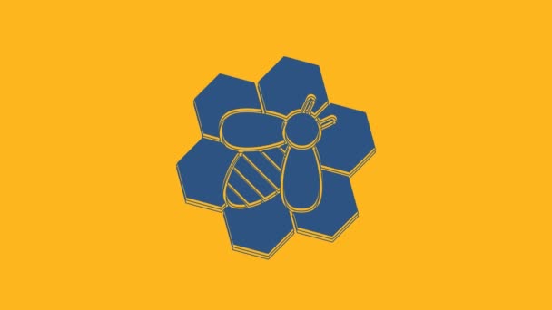 蓝色蜜蜂和蜂窝图标孤立在橙色背景 蜂蜜细胞 有翅膀符号的蜜蜂或蚜虫 飞虫甜甜的天然食物4K视频运动图形动画 — 图库视频影像