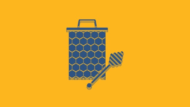 Blauwe Honingraat Met Honingdipper Stickicon Geïsoleerd Oranje Achtergrond Honinglepel Honing — Stockvideo