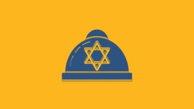 Mavi Yahudi kippah, turuncu arka planda izole edilmiş David ikon yıldızı. Yahudi şapkası. 4K Video hareketli grafik canlandırması.