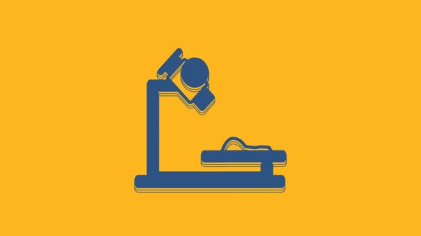 Icono Del Microscopio Azul Aislado Sobre Fondo Naranja Química Instrumento — Vídeo de stock