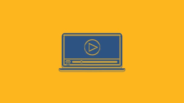蓝色在线播放视频图标孤立的橙色背景 带游戏标志的笔记本电脑和电影胶片 4K视频运动图形动画 — 图库视频影像