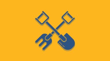 Mavi Kürek ve tırmık ikonu turuncu arka planda izole edilmiş. Bahçecilik, tarım, bahçıvanlık, çiftçilik aletleri. Toprak işçisi. 4K Video hareketli grafik canlandırması.