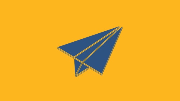 Blaues Papier Flugzeug Symbol Isoliert Auf Orangefarbenem Hintergrund Video Motion — Stockvideo