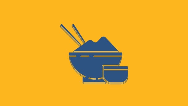 オレンジの背景に箸とソースのアイコンがあるボウルにブルーライス 伝統的なアジア料理 4Kビデオモーショングラフィックアニメーション — ストック動画