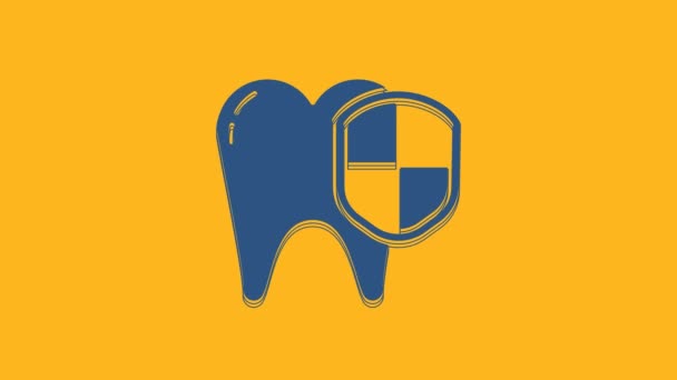 蓝色牙齿保护图标孤立在橙色背景 盾徽上的牙齿4K视频运动图形动画 — 图库视频影像