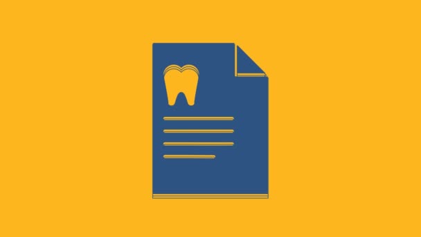 歯科カードやオレンジの背景に隔離された患者の医療記録アイコンと青のクリップボード 歯科保険 歯医者の報告書 4Kビデオモーショングラフィックアニメーション — ストック動画