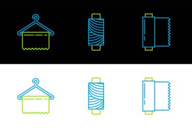 Tekstil kumaş rulosu, elbise askısı ve dikiş ipliğini makara simgesine yerleştir. Vektör