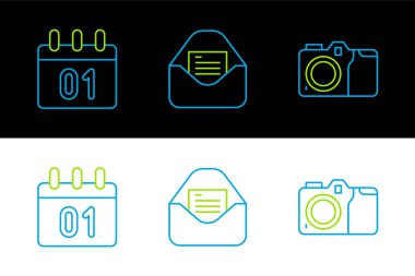 Fotoğraf makinesi, takvim ve Noel partisi davetiye simgesini ayarla. Vektör