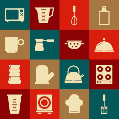 Spatula, gaz sobası, tepsiyle kaplanmış yiyecek, mutfak çırpısı, kahve hindisi, fincan, mikrodalga fırın ve süzgeç ikonu. Vektör