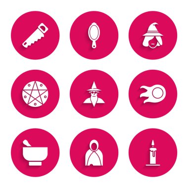 Büyücü büyücüsü, Mantle, pelerin, şamdanda yanan mum, ateş topu, sihirli havan topu, pentagram dairesi, cadı ve el testeresi ikonu. Vektör